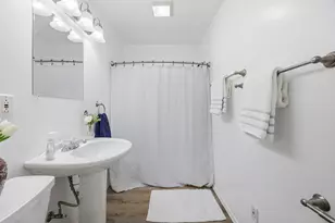 910 N Mason St, Bloomington, IL 61701 - Photo 18