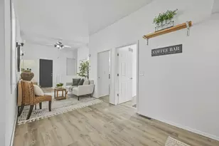 910 N Mason St, Bloomington, IL 61701 - Photo 16