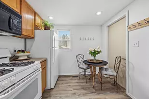 910 N Mason St, Bloomington, IL 61701 - Photo 12