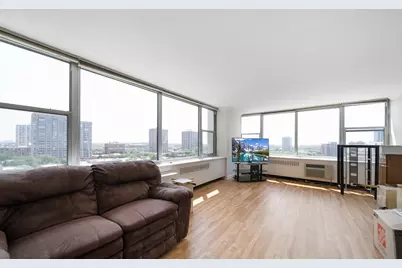 4250 N Marine Drive #1235, Chicago, IL 60613 - Photo 6