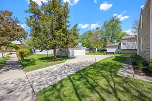 623 S Green Valley Dr, Lombard, IL 60148 - Photo 26