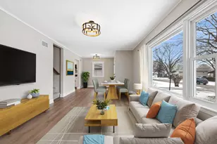 4518 W Shore Dr, McHenry, IL 60050 - Photo 4