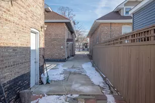 2418 Oak Park Ave, Berwyn, IL 60402 - Photo 20