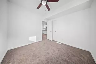 867 Church Rd, Aurora, IL 60505 - Photo 10