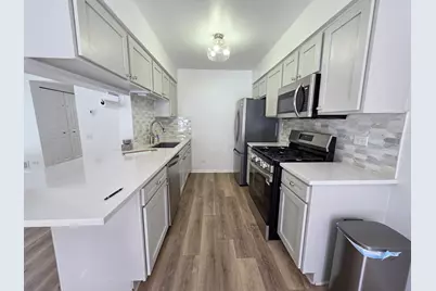 170 Half Moon Circle, Aurora, IL 60504 - Photo 4