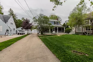 432 E Crown St, Princeton, IL 61356 - Photo 2