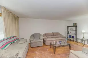 2243 E 92nd Pl, Chicago, IL 60617 - Photo 4