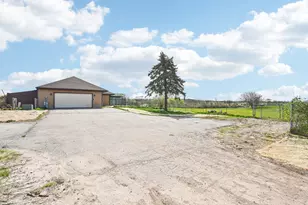 1406 Busse Rd, Marengo, IL 60152 - Photo 46