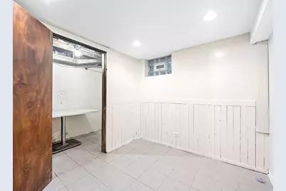 6709 N Kolmar Avenue, Lincolnwood, IL 60712 - Photo 18