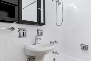 5858 N Sheridan Rd, Chicago, IL 60660 - Photo 8