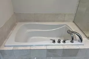 600 N Lake Shore Dr, Chicago, IL 60611 - Photo 18