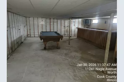 11241 S Nagle Avenue, Worth, IL 60482 - Photo 10