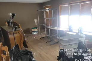 11241 S Nagle Ave, Worth, IL 60482 - Photo 4