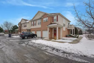 10235 Mulberry Ln, Bridgeview, IL 60455 - Photo 2