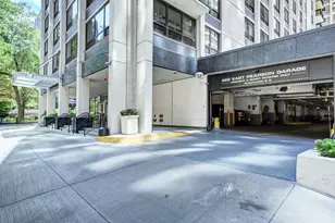 222 E Pearson St, Chicago, IL 60611 - Photo 14