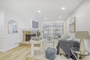 7285 Willow Way Ln, Willowbrook, IL 60527 - Photo 8