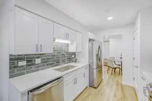 7285 Willow Way Ln, Willowbrook, IL 60527 - Photo 6