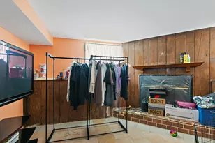 399 Tee Ln, Carpentersville, IL 60110 - Photo 16