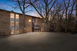 5509 E Lake Dr, Lisle, IL 60532 - Photo 2