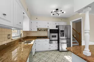 2220 S Chestnut St, Des Plaines, IL 60018 - Photo 6