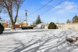 2220 S Chestnut St, Des Plaines, IL 60018 - Photo 22