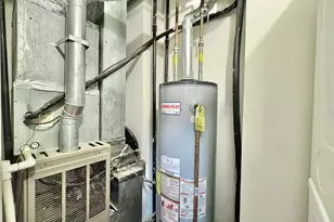 6052 N Claremont Ave, Chicago, IL 60659 - Photo 20