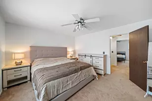 302 Linden Ln, Wheeling, IL 60090 - Photo 16