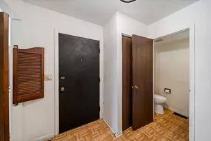 302 Linden Ln, Wheeling, IL 60090 - Photo 4