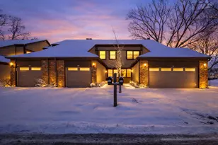 302 Linden Ln, Wheeling, IL 60090 - Photo 1