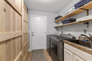 905 Tall Grass Ct, Somonauk, IL 60552 - Photo 16