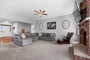 905 Tall Grass Ct, Somonauk, IL 60552 - Photo 14