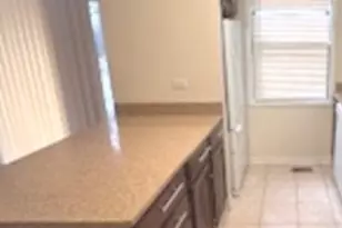 19129 Pine Dr, Country Club Hills, IL 60478 - Photo 8