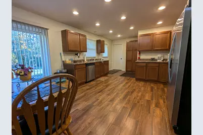 220 Mulberry Lane, Elk Grove Village, IL 60007 - Photo 2