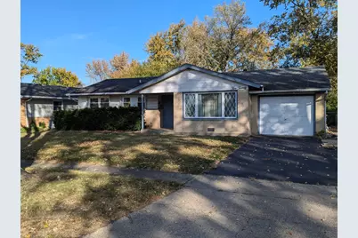 220 Mulberry Lane, Elk Grove Village, IL 60007 - Photo 1