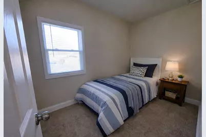 461 Wood Street, Aurora, IL 60505 - Photo 6