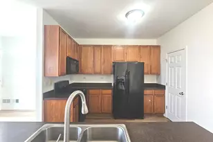 171 Willoughby Ct, Yorkville, IL 60560 - Photo 8