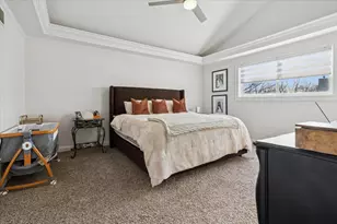 27W585 Galusha Ave, Warrenville, IL 60555 - Photo 18