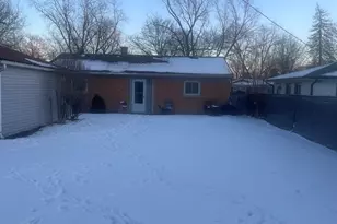 178 Cindy Ln, Wheeling, IL 60090 - Photo 2