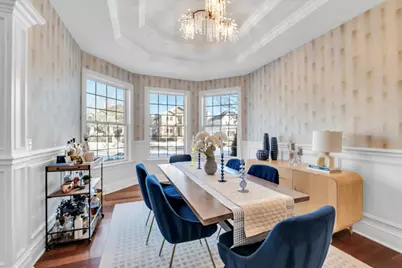 749 E Sunnyside Avenue, Libertyville, IL 60048 - Photo 8