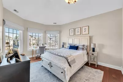 749 E Sunnyside Avenue, Libertyville, IL 60048 - Photo 26