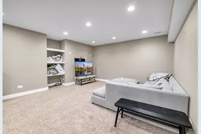 749 E Sunnyside Avenue, Libertyville, IL 60048 - Photo 42