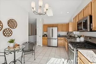 2334 Meadowcroft Ln, Grayslake, IL 60030 - Photo 6