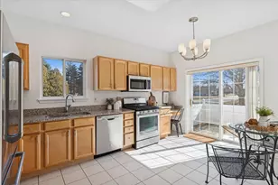 2334 Meadowcroft Ln, Grayslake, IL 60030 - Photo 4