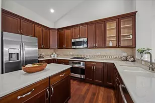 2843 Hillcrest Cir, Naperville, IL 60564 - Photo 16