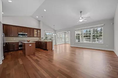 2843 Hillcrest Circle, Naperville, IL 60564 - Photo 18