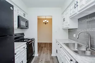 1629 W Greenleaf Ave, Chicago, IL 60626 - Photo 8