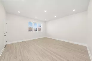 1215 W 59th St, Chicago, IL 60636 - Photo 16