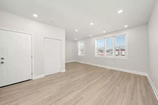 1215 W 59th St, Chicago, IL 60636 - Photo 14