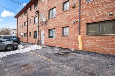 5819 W Higgins Avenue #2D, Chicago, IL 60630 - Photo 10