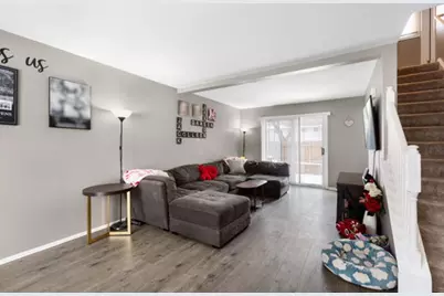 4022 Oxford Court, Streamwood, IL 60107 - Photo 4